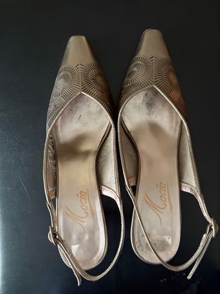 Zapatos Macia dorados