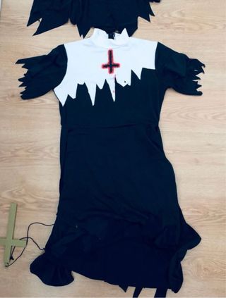 Disfraz Monja Terrorífica Halloween y máscara.