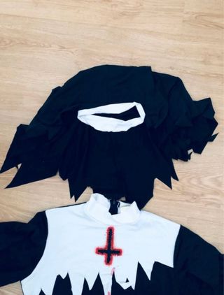 Disfraz Monja Terrorífica Halloween y máscara.