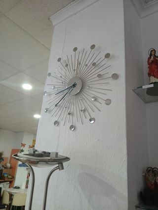 Lampara pie metalica plata