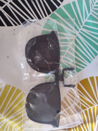 Clip Gafas Sol Universal - Negro
