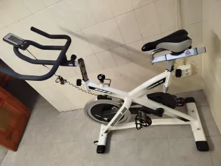 Spinning white bike 2.2 