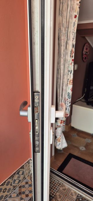 Puerta cristal Cortizo - cámara 1,5