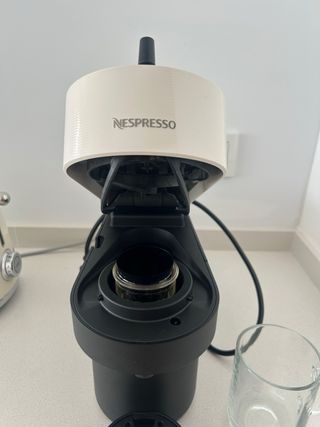 Cafetera Nespresso Vertuo Pop