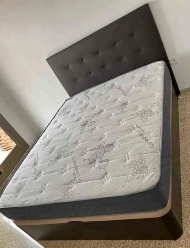 Canapè con materassi in liquidazione al 100%