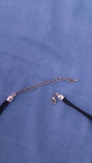 Collar moderno - Verde oliva y plata