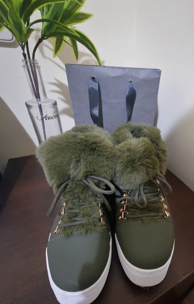 Zapatillas borreguillo - Verde oliva