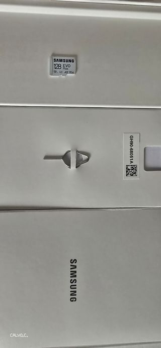 Samsung Galaxy Tab S9 5G - Teclado y tarjeta 128gb