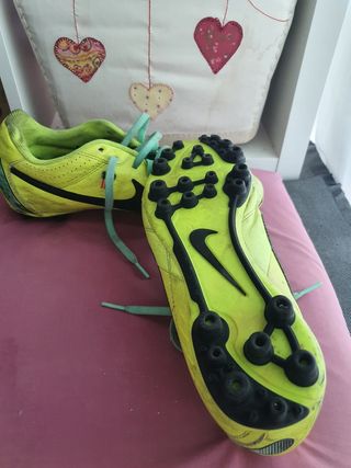 Botas fútbol niño Nike - Talla  40 