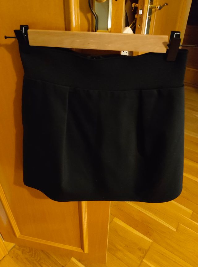 Falda negra corta - nueva
