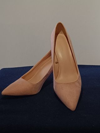Tacones rosados de ante