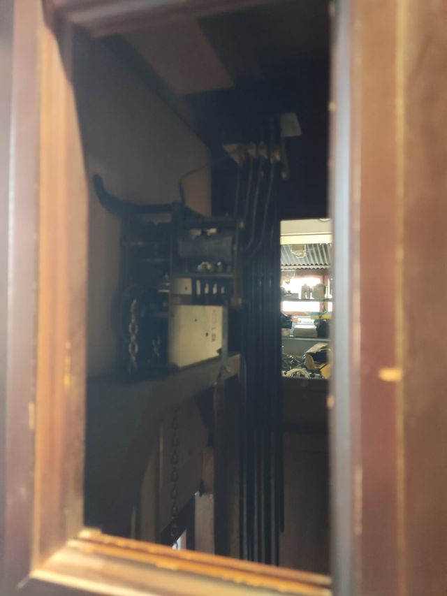 Reloj de pie antiguo