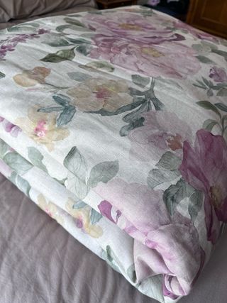 Colcha edredon cama de 150cm. 