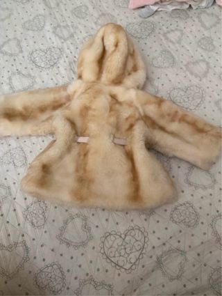 Pellicciotto bimba beige