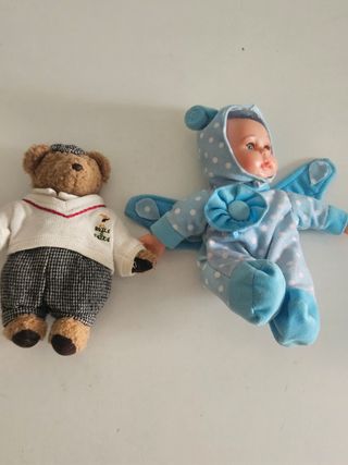Pupazzo orso e bambola bimba