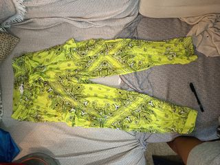Pantalones estampados amarillos