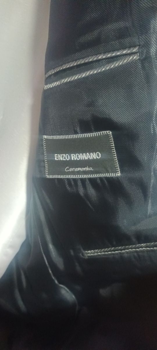 Traje novio negro impecable