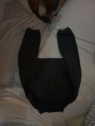 Suéter corto negro