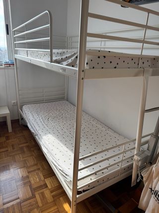 Litera blanca Ikea - cama nido