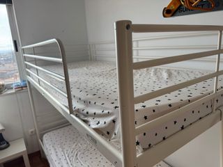 Litera blanca Ikea - cama nido
