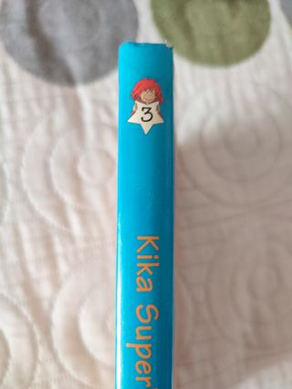 Kika Superbruja y los indios (Spanish Edition)