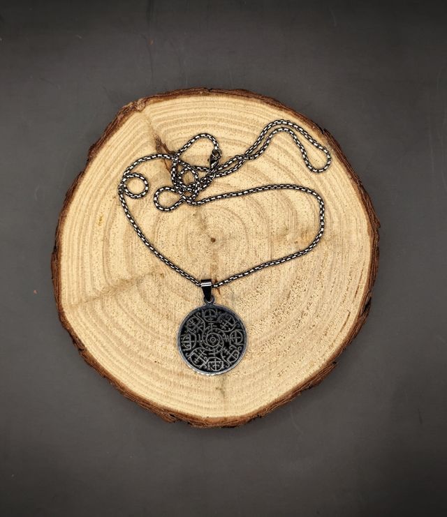 Colar Viking Aegishjalmur