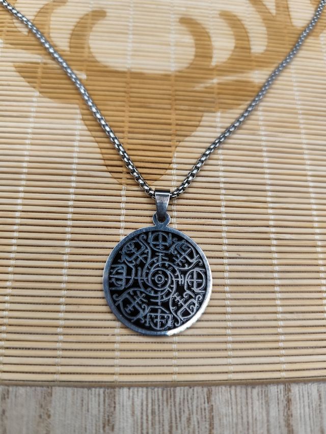 Colar Viking Aegishjalmur