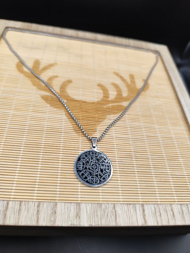 Colar Viking Aegishjalmur