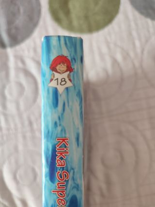 Kika Superbruja y la aventura espacial (Kika Su...