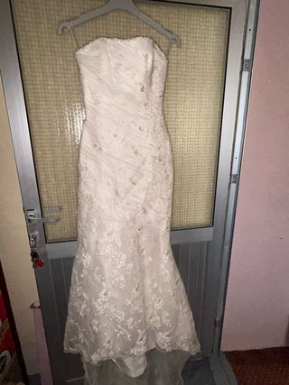 Vestido novia blanco encaje, talla M por 20 euros 