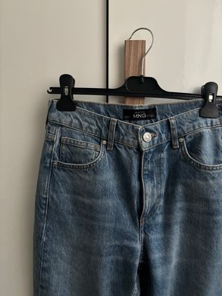Jeans dritti con risvolto alto Mango