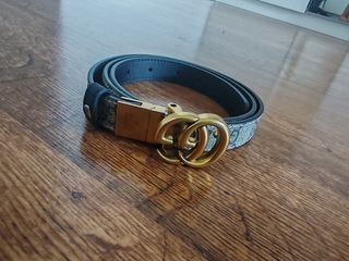 Cinturón Gucci reversible,talla 80 EUR