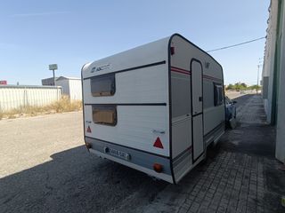 Caravana Moncayo 330L usada