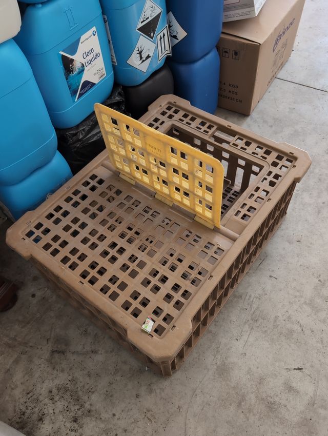 Jaula transporte animales marrón