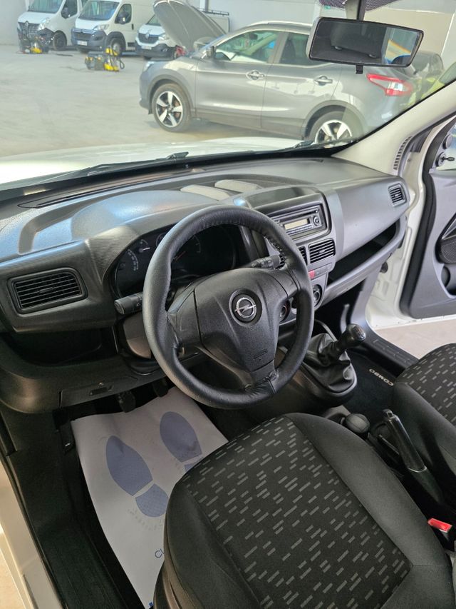 Opel Combo 2012