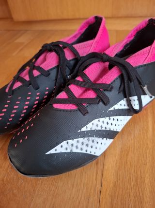 Botas de fútbol con tacos Adidas Predator Jr 35