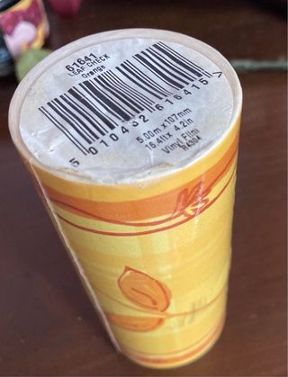 Cenefa adhesiva amarilla con hojas