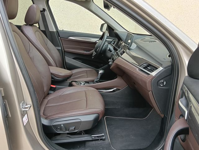 BMW X1 xDrive25e