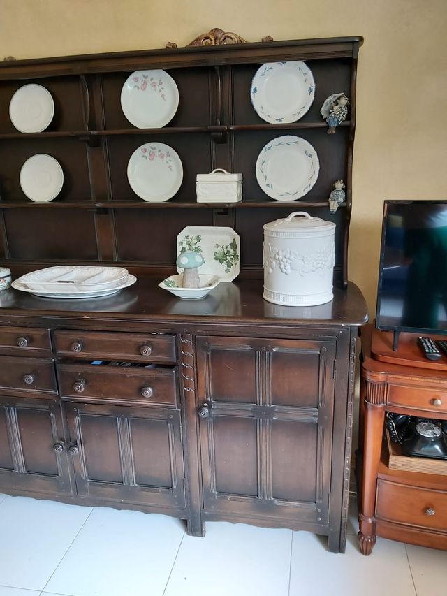 Aparador madera maciza antiguo