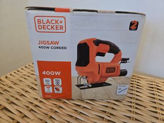 A ESTRENAR sierra de calar BLACK&DECKER 400w