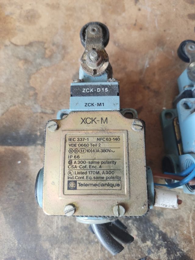 4x Interruptor Telemecanique XCK-M