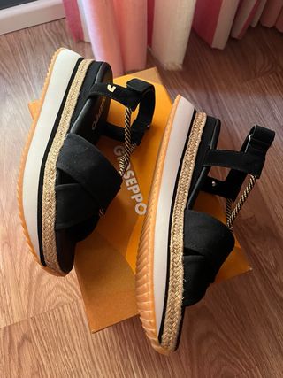 Sandalias Gioseppo negras