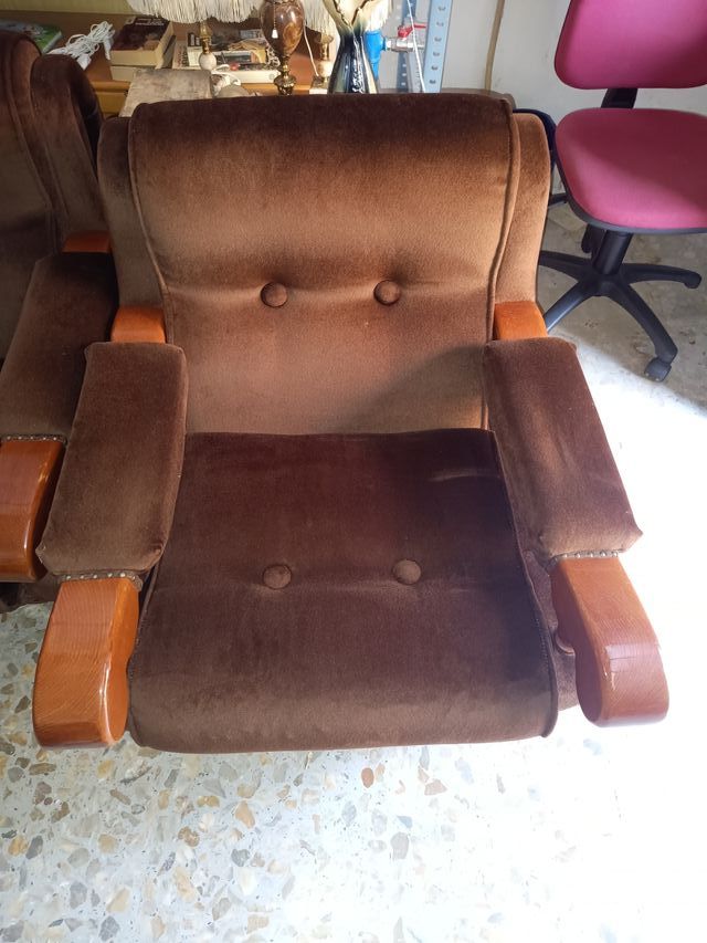 2 Sillones vintage marrón. Precio de cada uno.