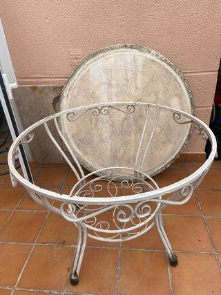 Mesa redonda vintage metal y piedra