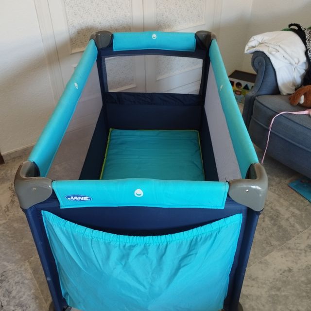 Parque cuna Jane, azul