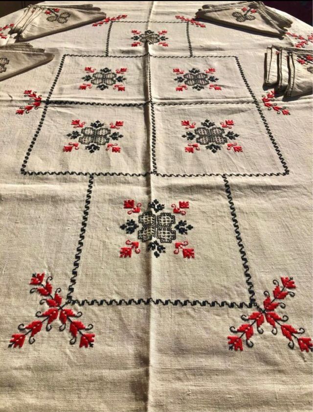 Mantelería lino beige y rojo