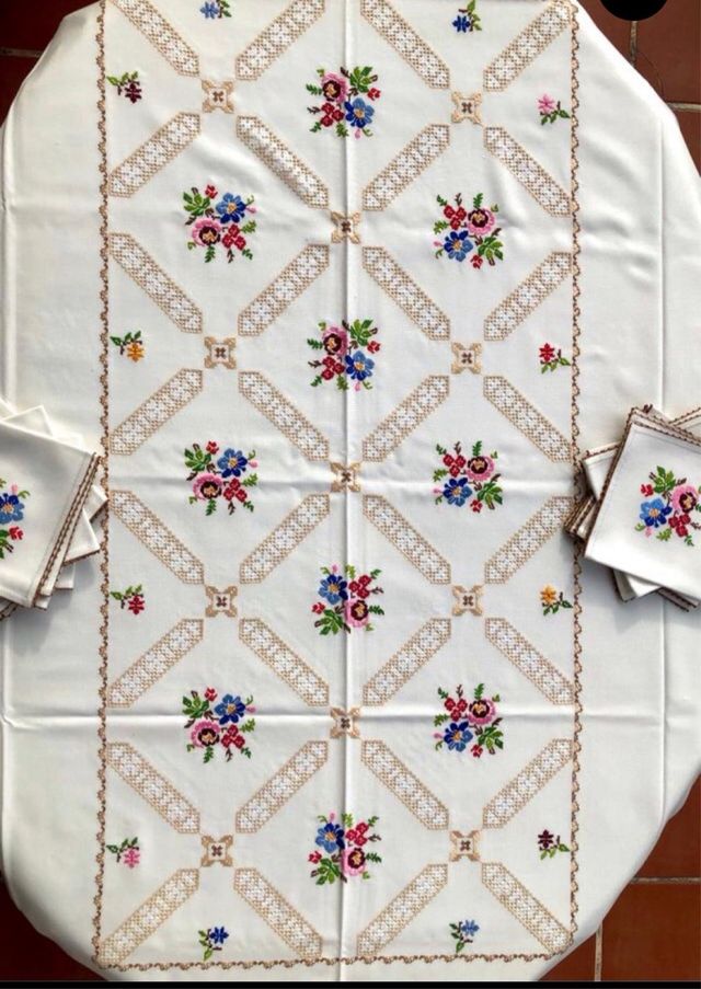 Mantelería lino beige y rojo