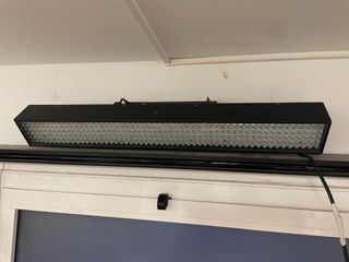 Barra LED y aplique fluorescente luz negra 120cm