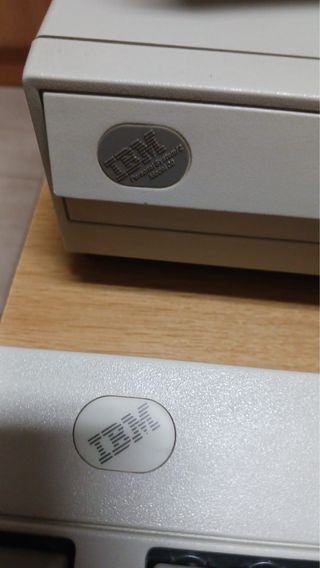 IBM PC 80s - Ordenador antiguo