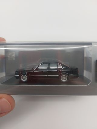 BMW E34 5 Serie 1/64 DCM